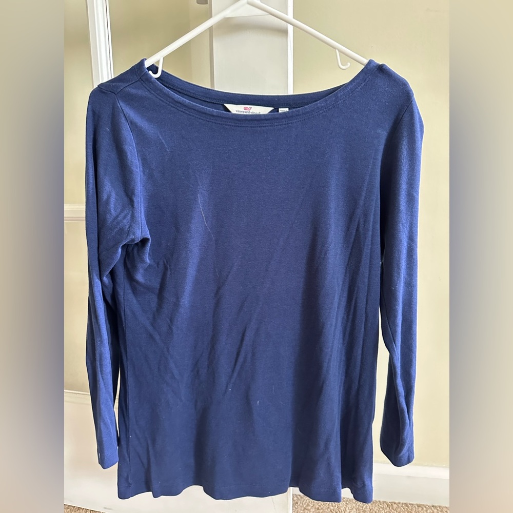 Vineyard Vines Women’s Navy Blue Boat Neck Tee, Size M.  Barely worn.